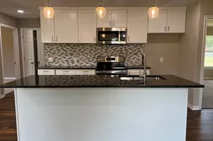 709 W Evans St, Hearne, TX 77859 - Photo 5