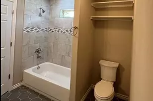 709 W Evans St, Hearne, TX 77859 - Photo 7