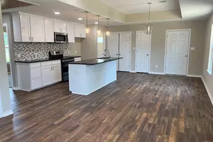 709 W Evans St, Hearne, TX 77859 - Photo 3