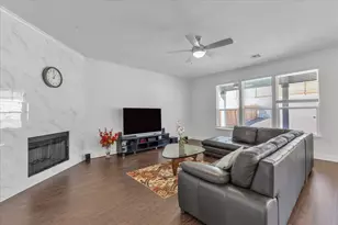 12716 Mogador St, Manor, TX 78653 - Photo 11