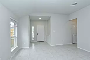 208 Trailside Ln, Bastrop, TX 78602 - Photo 5