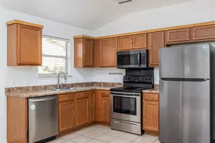 222 Killian Loop, Hutto, TX 78634 - Photo 7