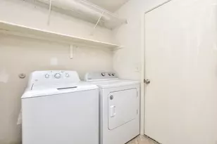 1410 E 3rd St, Georgetown, TX 78626 - Photo 35