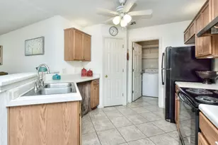 1410 E 3rd St, Georgetown, TX 78626 - Photo 15