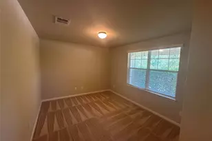 7714 Squirrel Hollow Dr, Georgetown, TX 78628 - Photo 3