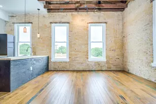 110 S Main St, Elgin, TX 78621 - Photo 3