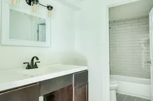 110 S Main St, Elgin, TX 78621 - Photo 5