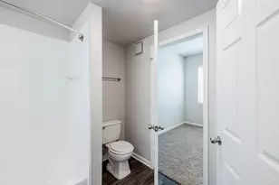 12215 Hunters Chase Dr, Austin, TX 78729 - Photo 15