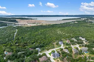 13701 Montview Dr, Austin, TX 78732 - Photo 29