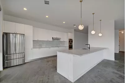 800 Embassy Drive #606, Austin, TX 78702 - Photo 9