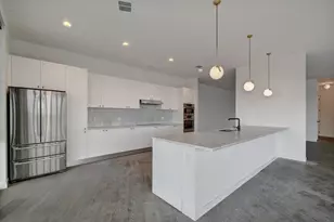 800 Embassy Dr, Austin, TX 78702 - Photo 9