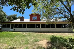 2120 Fm 1704, Elgin, TX 78621 - Photo 33