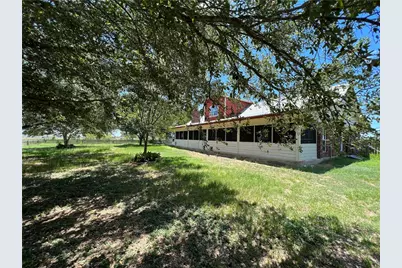2120 Fm 1704, Elgin, TX 78621 - Photo 31