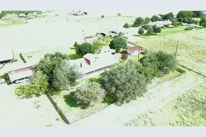 2120 Fm 1704, Elgin, TX 78621 - Photo 39