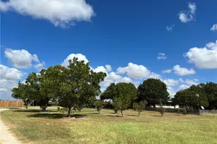 2120 Fm 1704, Elgin, TX 78621 - Photo 37