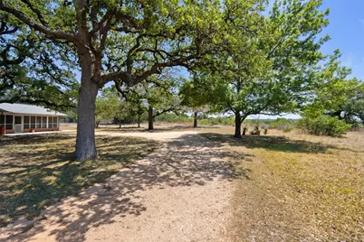 2942 Ranch Road 2766, Johnson City, TX 78636 - Photo 15