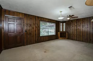 504 N Echols St, Caldwell, TX 77836 - Photo 3