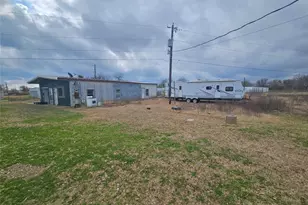 616 S Rockdale St, Lexington, TX 78947 - Photo 9