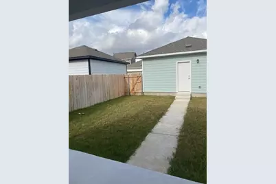 1721 Fountain Bridge Drive, Leander, TX 78641 - Photo 19