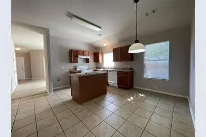 208 Spruce Drive, Kyle, TX 78640 - Photo 5