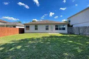 208 Spruce Dr, Kyle, TX 78640 - Photo 25