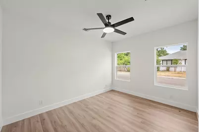 2102 S Church Street, Georgetown, TX 78626 - Photo 23
