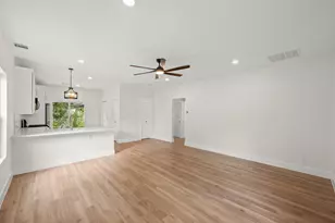 2102 S Church St, Georgetown, TX 78626 - Photo 27