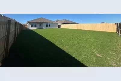 214 Perry Place, Rockdale, TX 76567 - Photo 7