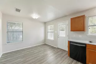 113 Matthew Dr, Hutto, TX 78634 - Photo 7