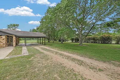 835 Jones Street, Smithville, TX 78957 - Photo 3