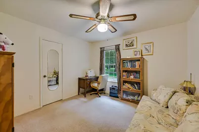 835 Jones Street, Smithville, TX 78957 - Photo 13