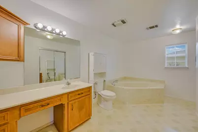 835 Jones Street, Smithville, TX 78957 - Photo 13