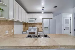1607 Valleyridge Dr, Austin, TX 78704 - Photo 5