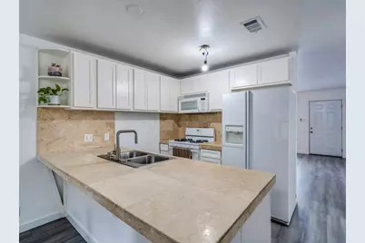 1607 Valleyridge Drive #B, Austin, TX 78704 - Photo 3
