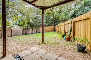 1607 Valleyridge Dr, Austin, TX 78704 - Photo 11