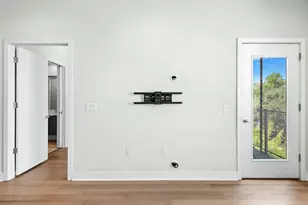 1800 E 4th St, Austin, TX 78702 - Photo 15