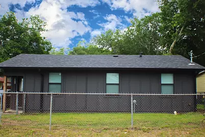 906 E Live Oak Street, Lockhart, TX 78644 - Photo 7
