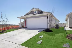 136 Summer Dr, Elgin, TX 78621 - Photo 3