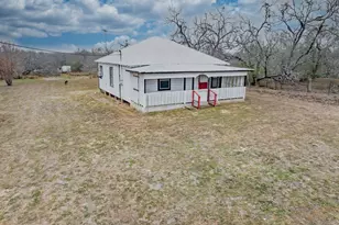 406 Carpenter St, Smiley, TX 78159 - Photo 5