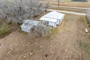 406 Carpenter St, Smiley, TX 78159 - Photo 3