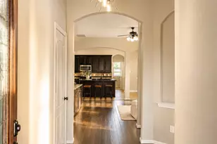 6531 Hunters Creek Ln, Baytown, TX 77521 - Photo 3