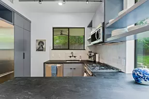 303 Woodward St, Austin, TX 78704 - Photo 15