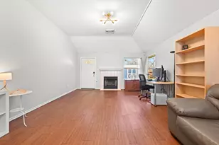 5302 Walnut Grove Dr, Austin, TX 78744 - Photo 3