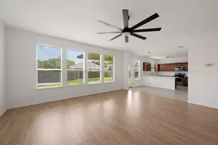 11008 Silo Valley Dr, Austin, TX 78754 - Photo 9