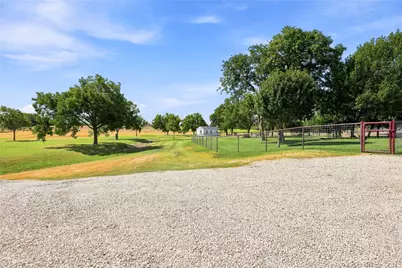 1475 County Road 315, Jarrell, TX 76537 - Photo 9