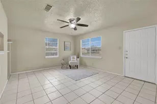 807 Sturgeon St, San Marcos, TX 78666 - Photo 5