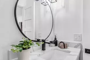 3104 E 16th St, Austin, TX 78702 - Photo 19