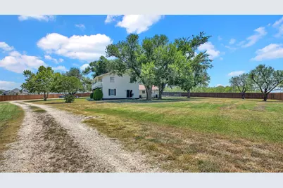 550 C Bud Stockton Loop, Jarrell, TX 76537 - Photo 35