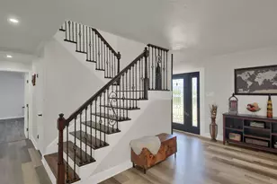 550 C.Bud Stockton Loop, Jarrell, TX 76537 - Photo 3