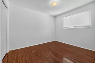 8400 Jamestown Dr, Austin, TX 78758 - Photo 9